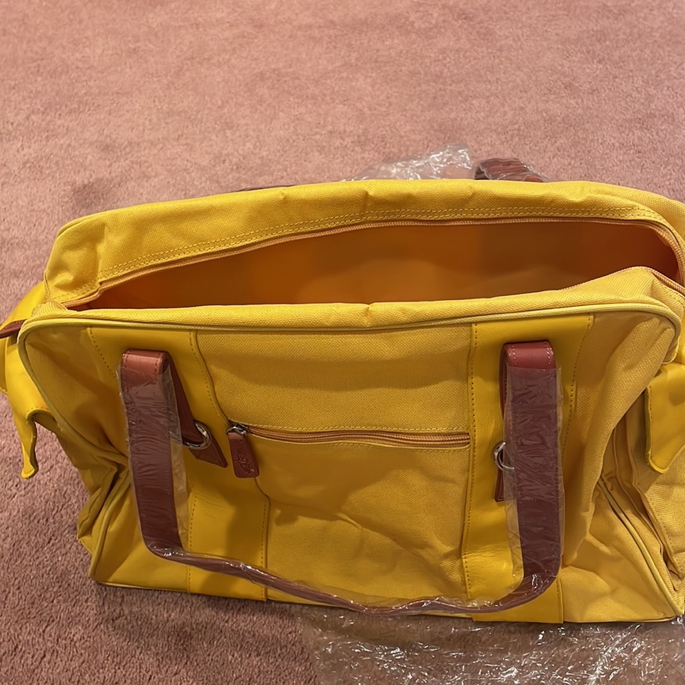 Yellow Duffle STRAIGHT DOWN brand zipper closer carryall bag gym work carryon - Picture 6 of 9